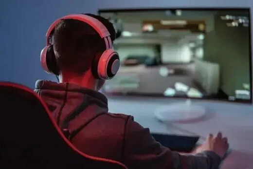 ऑनलाइन गेमिंग की लत पड़ी भारी, युवक ने गंवाए 1.77 करोड़ रुपए 